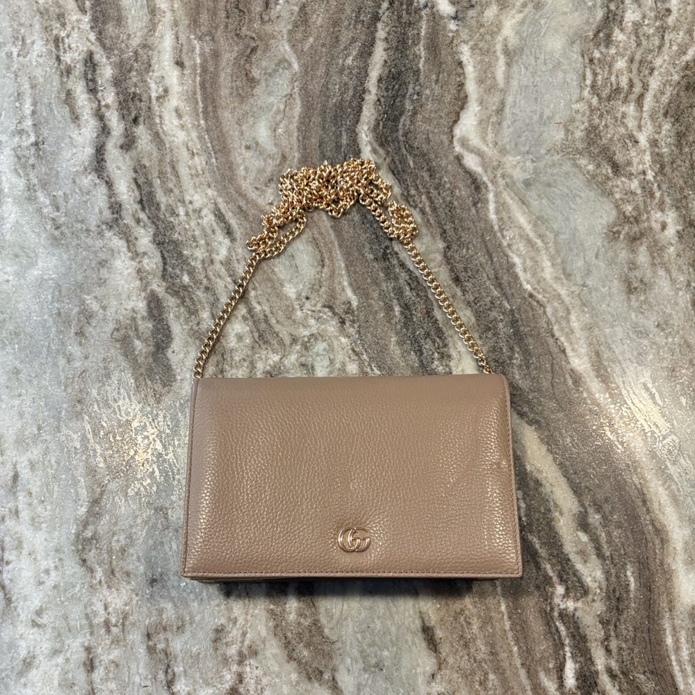 Marmont Wallet on a chain taupe